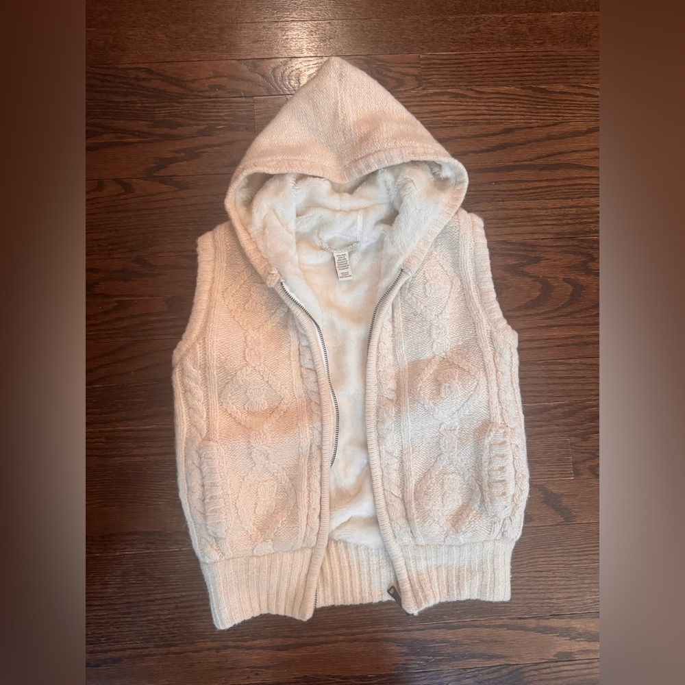 Abercrombie & Fitch Cream cable knit zip hoodie vest with faux fur S 100% wool